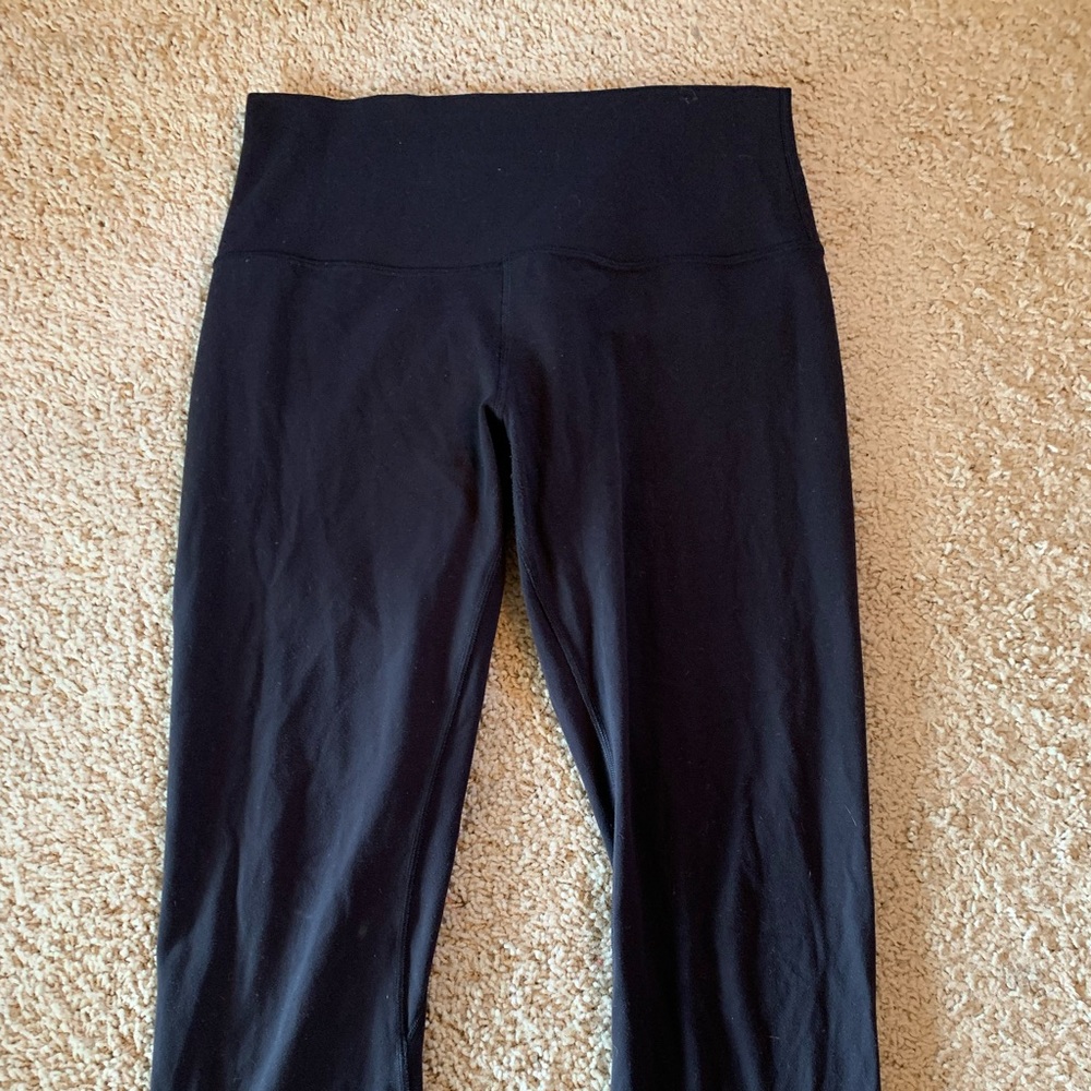 Basic black Lululemon Align 21” leggings